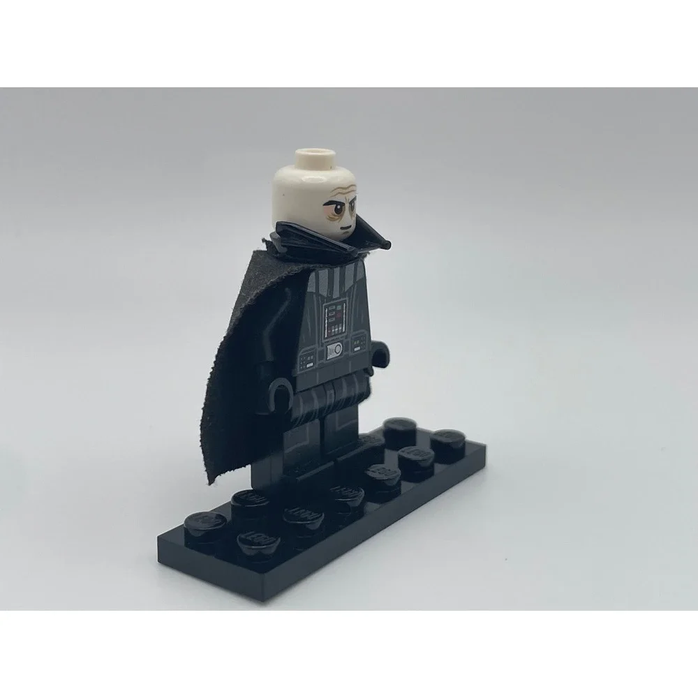 LEGO Star Wars Darth Vader Minifigure with Cape Black sw0585